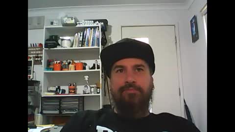 Snapshot of theozbeardguy chatting on January 23, 4:19 am aussiebeard online show from January 23, 4:19 am