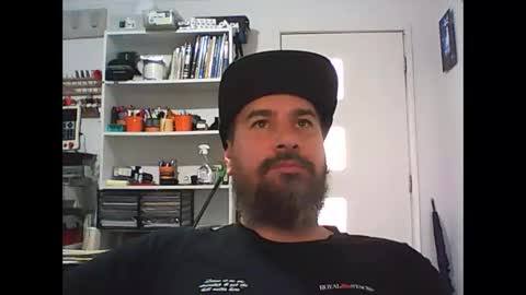 Snapshot of theozbeardguy chatting on January 15, 12:30 am aussiebeard online show from January 15, 12:30 am