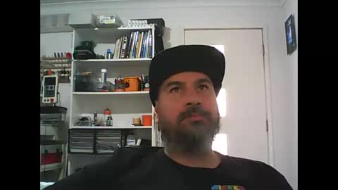 aussiebeard online show from March 31, 2:13 am