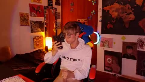 Matt independent model  online show from April 13, 10:54 pm