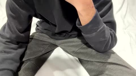 therealjoeybates online show from April 15, 2:44 am