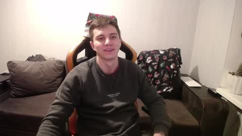Snapshot of theroadtomars chatting on December 23, 9:29 pm Nick online show from December 23, 9:29 pm