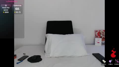 ALEJANDRO  online show from December 3, 1:32 pm