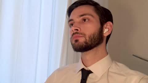 The Waiter online show from January 9, 11:04 am