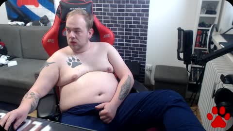 PupWolfy online show from December 30, 12:31 pm