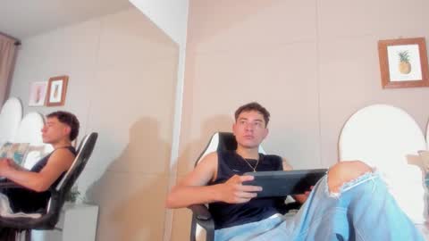 Thiago  online show from March 16, 7:18 pm