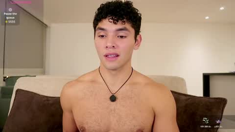 Just Thiago  online show from May 20, 1:45 am