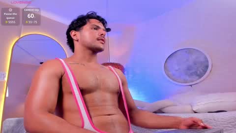 Thiago online show from November 20, 11:42 am