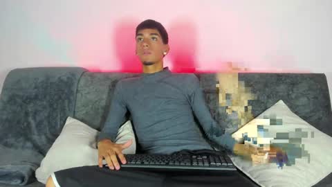 Thiago online show from April 5, 3:03 am