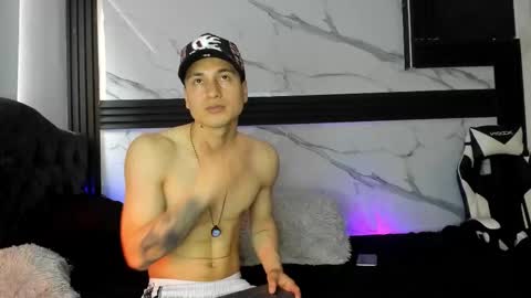 thiagoferrerohot online show from March 19, 3:04 pm