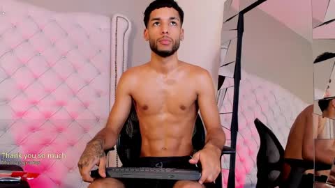 ThiagoFerreti online show from April 15, 3:50 am