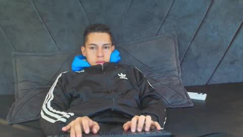 Thiago   online show from January 13, 7:53 pm