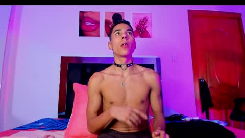 thiagosexy005 online show from June 2, 12:44 am