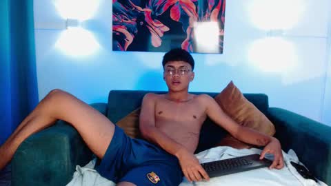 Thiago online show from March 27, 12:48 am