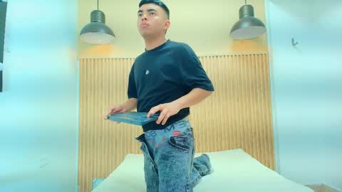 Thiam online show from April 7, 7:25 pm