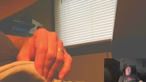 thickcock4u1105 online show from April 1, 1:24 pm