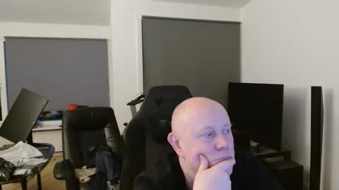 thomas315627 online show from March 12, 5:53 pm