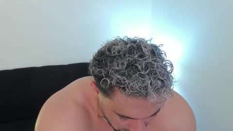 Thomas Brandon online show from February 20, 6:19 am