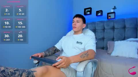 Thomas online show from December 15, 12:57 pm