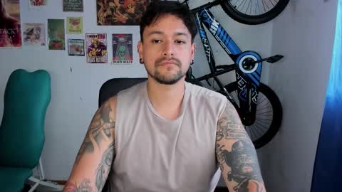 Thomas online show from November 27, 6:33 pm