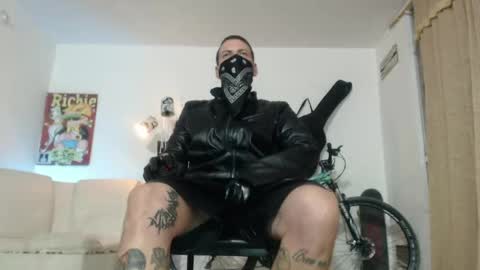 thomasjons online show from March 29, 8:03 am