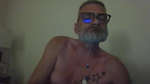 Tom online show from April 11, 7:28 pm