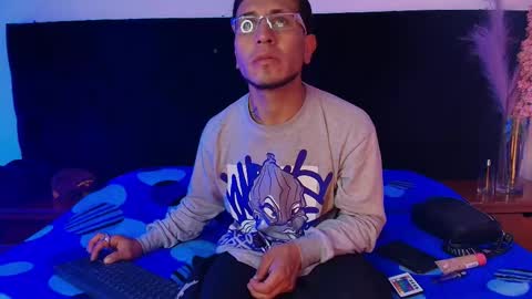 Thonixxx mr online show from March 11, 2:51 am