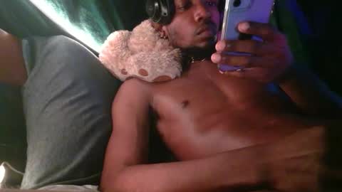 threefreaknyc online show from January 18, 12:36 pm