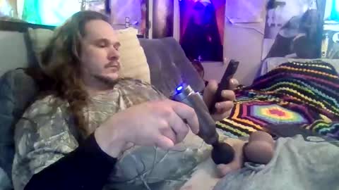 thunder8u42 online show from April 19, 6:10 pm