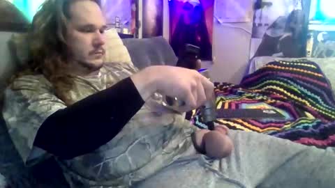 thunder8u42 online show from April 19, 5:56 pm