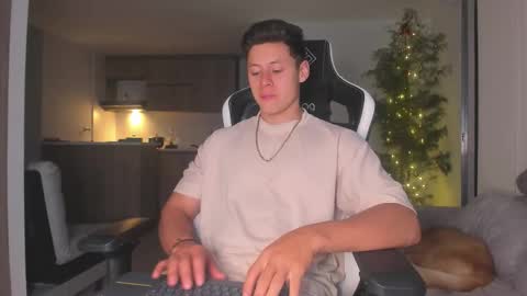 santiago online show from November 21, 4:22 am