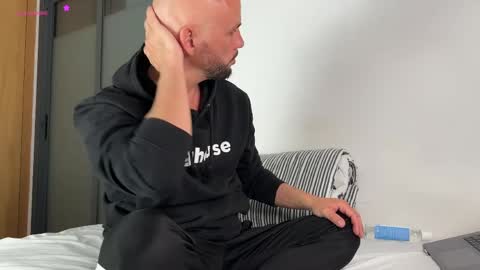 Tim Beard online show from April 5, 9:55 pm