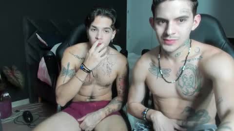Snapshot of timothy_eliot chatting on February 5, 10:30 am wanna play bareback uncut colombian couple new twink bbk online show from February 5, 10:30 am