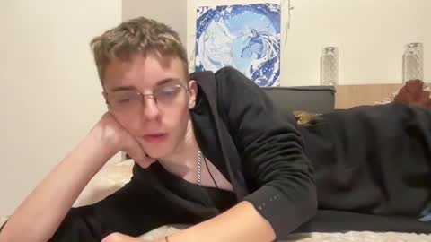 Wizard online show from December 9, 6:52 pm