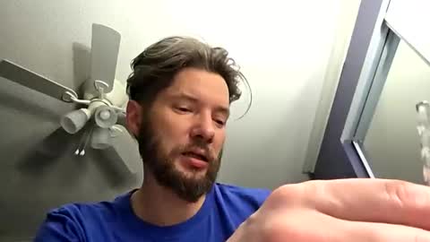 tinyguynicecock online show from April 21, 7:58 am