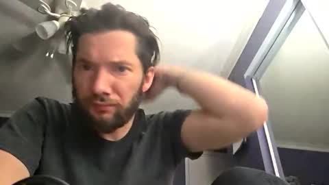 tinyguynicecock online show from March 31, 10:06 am