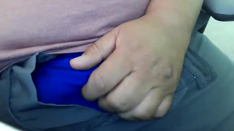 tinypecker6 online show from March 22, 6:57 pm