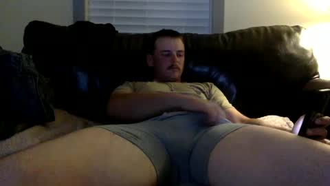 Snapshot of tnich28 chatting on September 24, 12:32 am tnich28 online show from September 24, 12:32 am