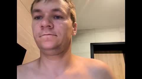 tobiasz950215 online show from June 4, 6:36 pm