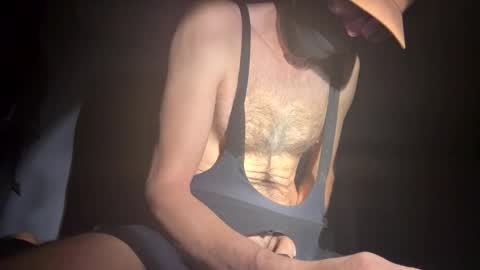 toddpascoe77 online show from November 17, 1:52 am