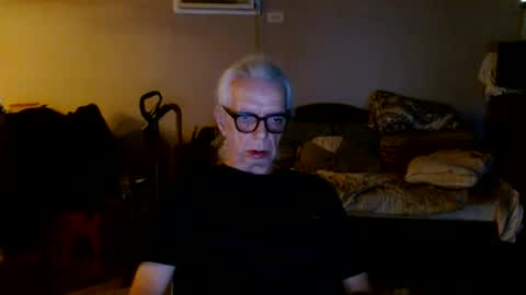 Snapshot of tom112292014 chatting on September 14, 11:34 am tom112292014 online show from September 14, 11:34 am