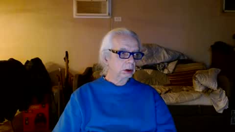 Snapshot of tom112292014 chatting on February 3, 12:47 am tom112292014 online show from February 3, 12:47 am
