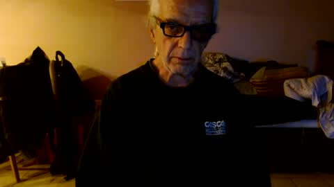 Snapshot of tom112292014 chatting on December 26, 3:06 am tom112292014 online show from December 26, 3:06 am