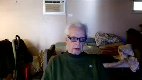 Snapshot of tom112292014 chatting on January 9, 6:15 pm tom112292014 online show from January 9, 6:15 pm