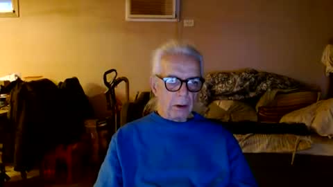 Snapshot of tom112292014 chatting on October 19, 11:35 am tom112292014 online show from October 19, 11:35 am