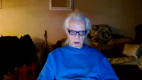 Snapshot of tom112292014 chatting on January 26, 2:24 am tom112292014 online show from January 26, 2:24 am