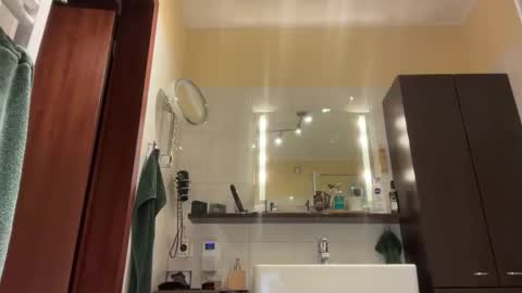 Tom online show from December 23, 6:33 am