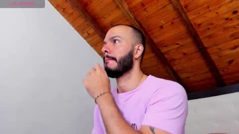 Snapshot of tom_bailey_ chatting on September 24, 12:14 pm online show from September 24, 12:14 pm
