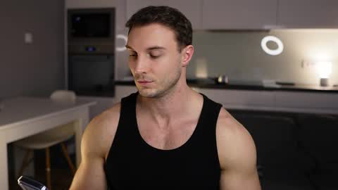 Tom online show from December 18, 7:48 am