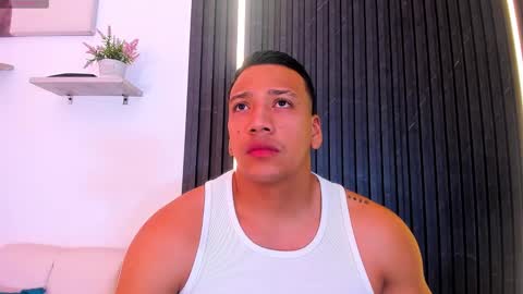 Tom muscle1 online show from November 30, 12:40 pm